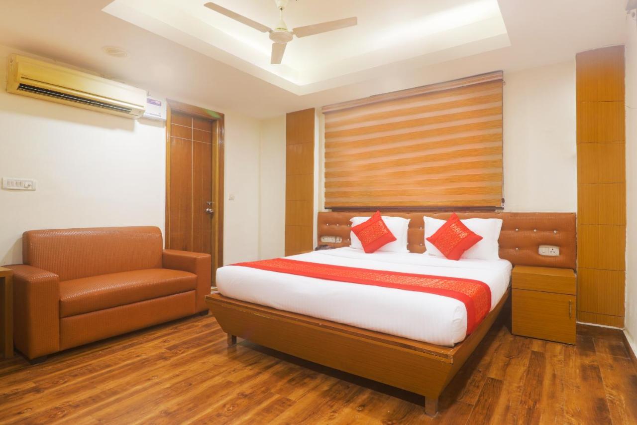 Hotel Sizzling Starr Nueva Delhi Exterior foto