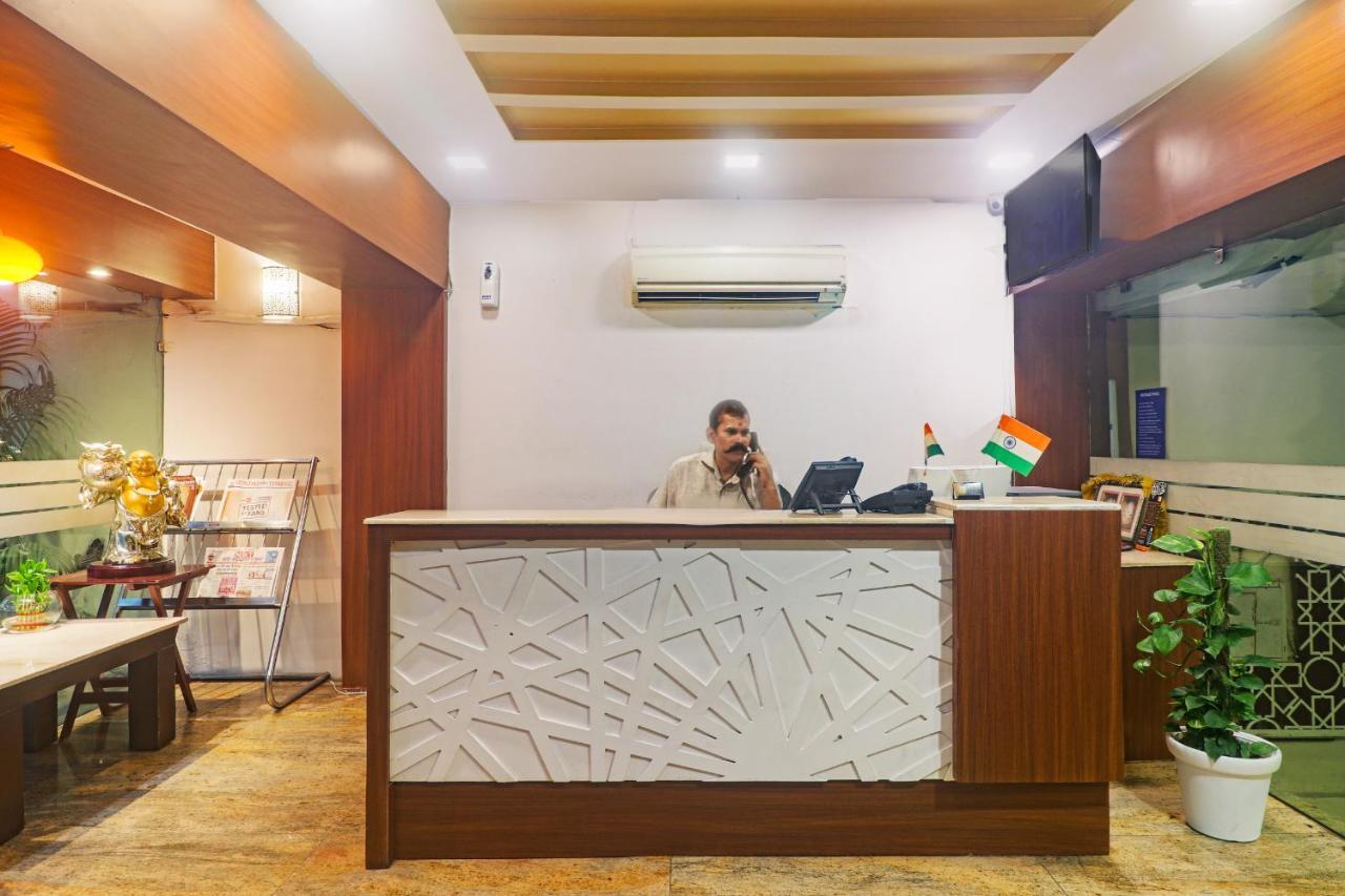 Hotel Sizzling Starr Nueva Delhi Exterior foto